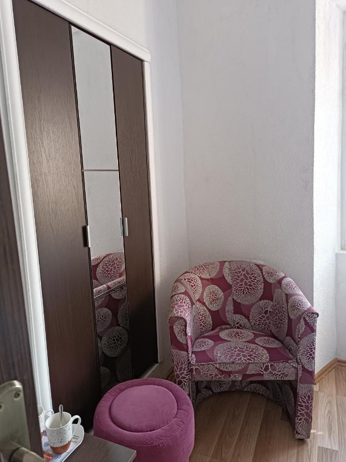 Nova Dvokrevetna Soba Sa Dva Odvojena Kreveta I Zajednickim Kupatilom Hotel Котор Екстериор снимка